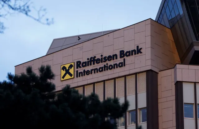 Raiffeisen Bank rrezikon të mbyllet…