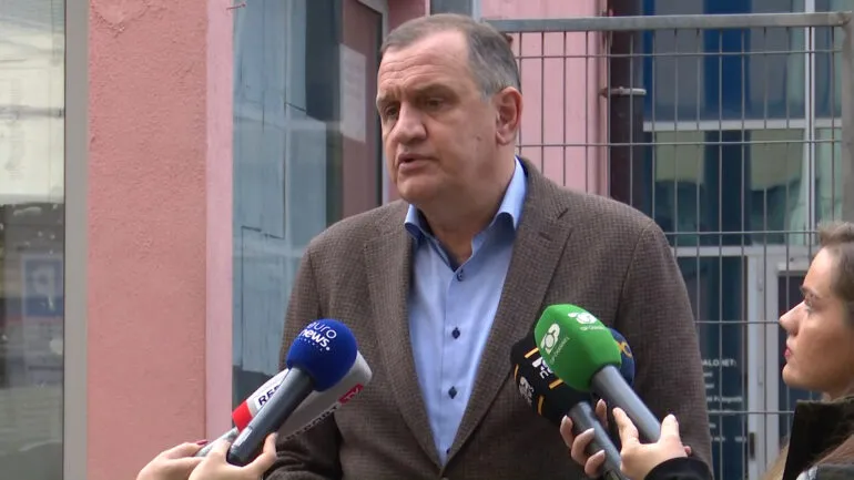 SPAK kuzë  për shpërdorim detyre, ish-ministri Beqaj flet pas daljes nga SPAK: U kursyen para
