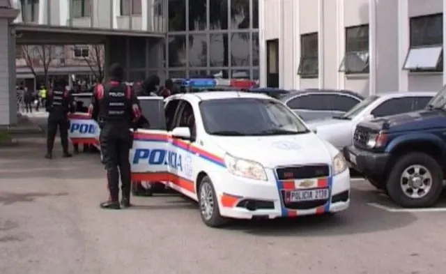 Tiranë/ Bëri sherr me djalin e tij, 50-vjeçari merr peng 14-vjeçarin