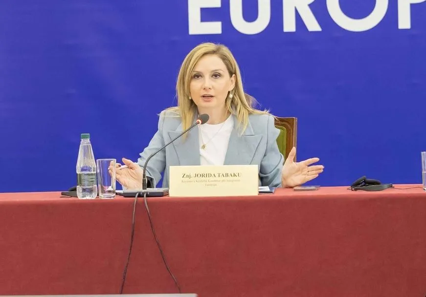 Jorida Tabaku e quan  Ligjin e investimeve strategjik, abuziv dhe korruptiv : Caktimi pa garë i projekteve ka shkatërruar tregun dhe biznesin e ndershëm