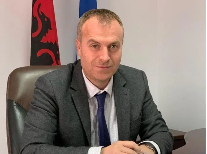 Jep dorëheqjen kryetari i PD-së në Korçë