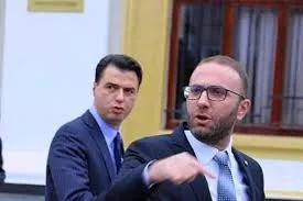 Gazment Bardhi kërkon çregjistrimin e Lulzim Bashës si kryetar i PD-së, mbahet sot seanca në Gjykatën e Tiranës