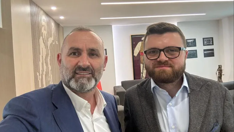 Manja  prezanton zv/ministrin e Drejtësisë