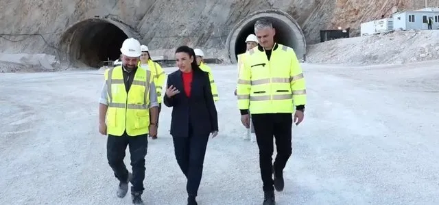 Balluku inspekton tunelin e Llogarasë: Do të jetë gati më 30 qershor