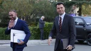 Basha akuzoi “Rithemelimin” për presion ndaj SPAK, reagon Bardhi: Bën opozitën e opozitës ndaj Bashën e kemi lënë të flasë me veten