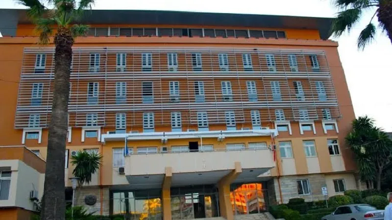 Prokuroria Durrës sekuestron 448.000 m2 tokë! Ja masat e sigurisë për punonjësit e Kadastrës