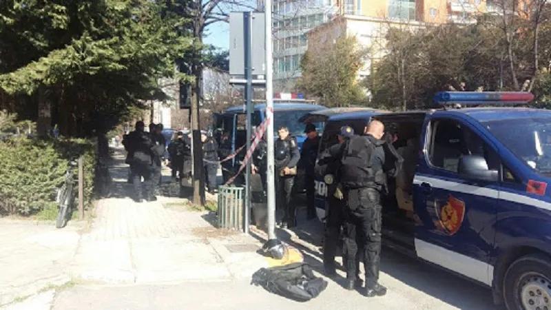Elbasan/ Policia arreston dy burra, abuzuan abuzuan me 31-vjeçarin me aftësi të kufizuara