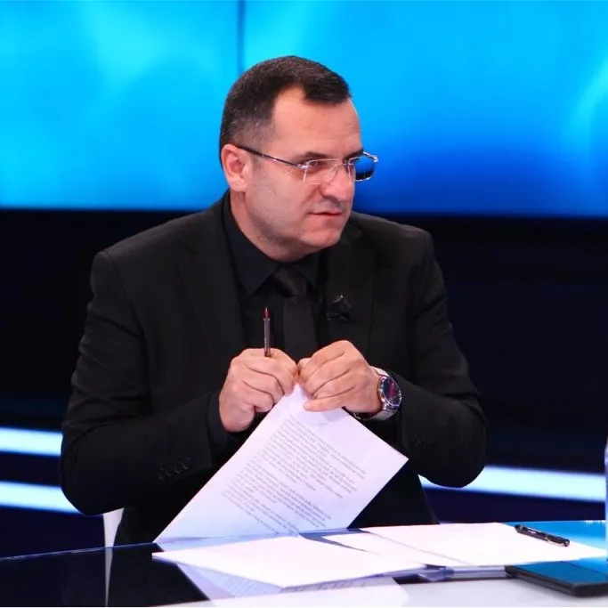 Metamorfoza, prokurori francez, sky – encrot shqiptare