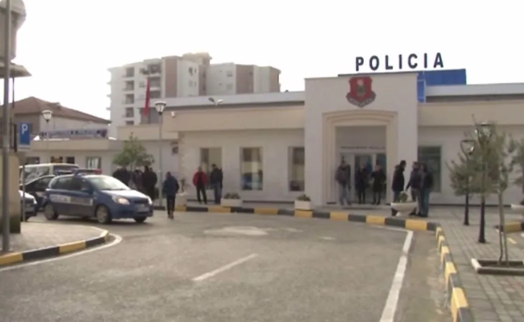 Vlorë/ Aksion kundër “Lojërave të fatit”, bie në pranga 20-vjeçari, procedohet edhe një tjetër
