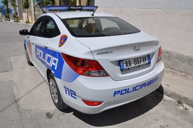 Shkodër/ Ngacmoi s*ksualisht 27-vjeçaren në lokalin ku punonte si kamarier, arrestohet i riu
