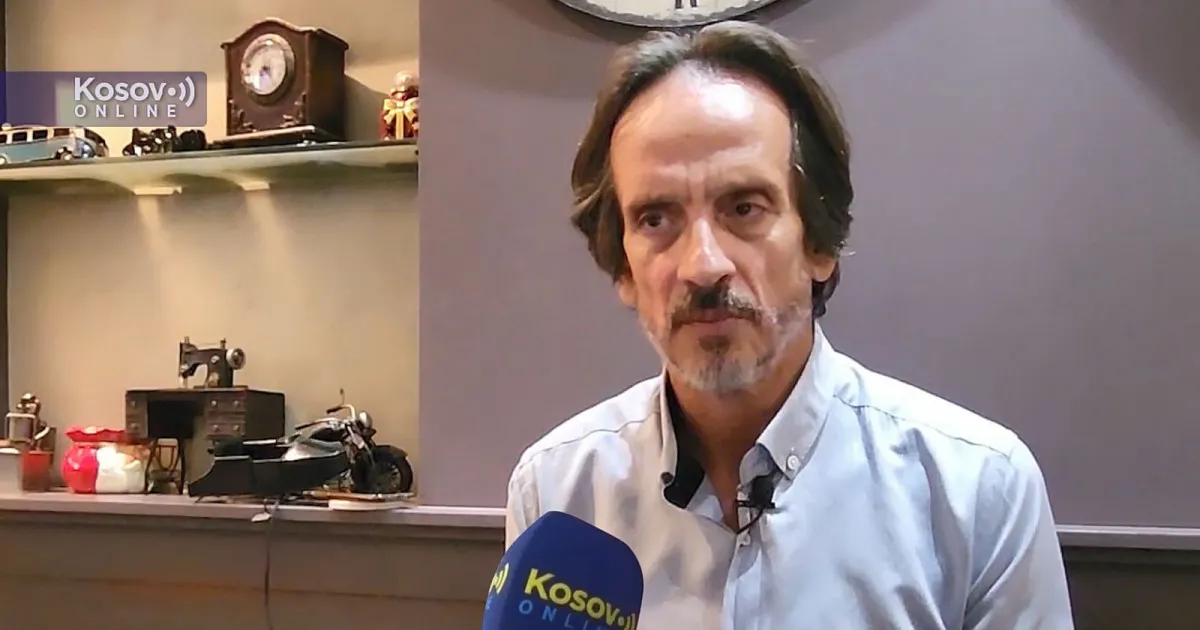 Edhe teoritë e konspiracionit janë demokratizuar në Shqipëri