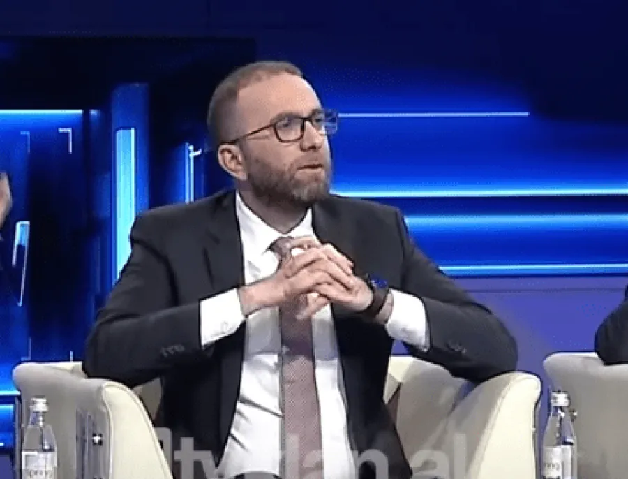 Bardhi tregon se përse u distancua  nga Basha: Ndodhi pasi kuptova që kërkonte të shuante Partinë Demokratike