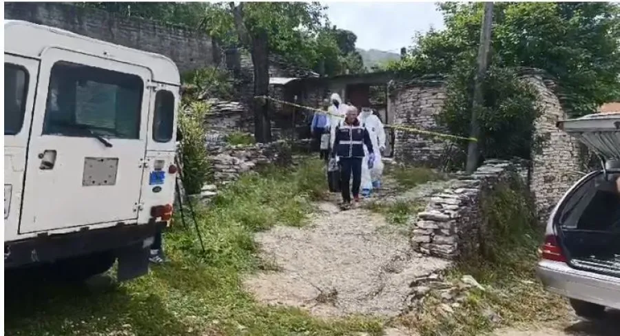Gota e rakisë në shtëpinë e viktimave ‘tradhtoi’ autorin, si u zbulua krimi në Dropull