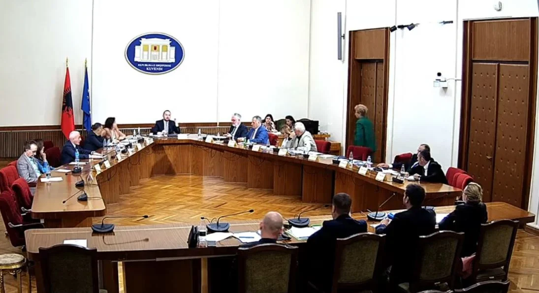 PS dhe PD bien dakort, Komisioni i TIMS miraton listën e dëshmitarëve, pa Ramën dhe Çuçin