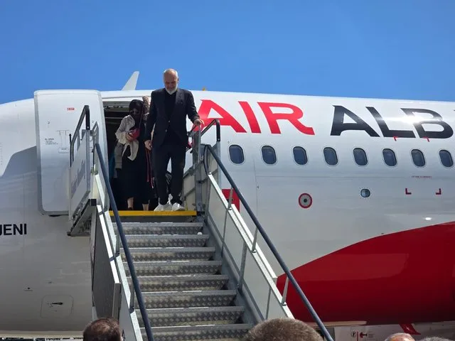 Pse Rama nuk shkoi në Athinë me çarterin “Ismaili”, por me “Migjeni”-n?
