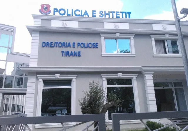 Tiranë/ Pas sherrit burri plagos me thikë bashkëshorten