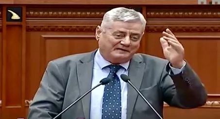 Dash Shehi habitet për pasanikët e  rinj dhe bën deklaratën e fortë: Parlamenti ka më shumë zengjinë se asnjëherë!