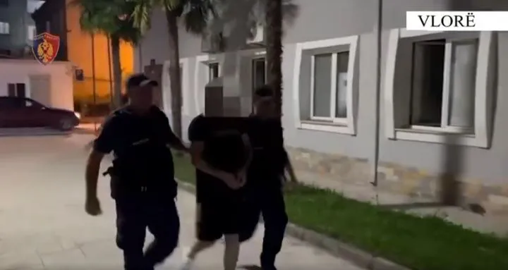 Vlorë/ Qarkullonte me armë zjarri në makinë, vihet në pranga 39-vjeçari