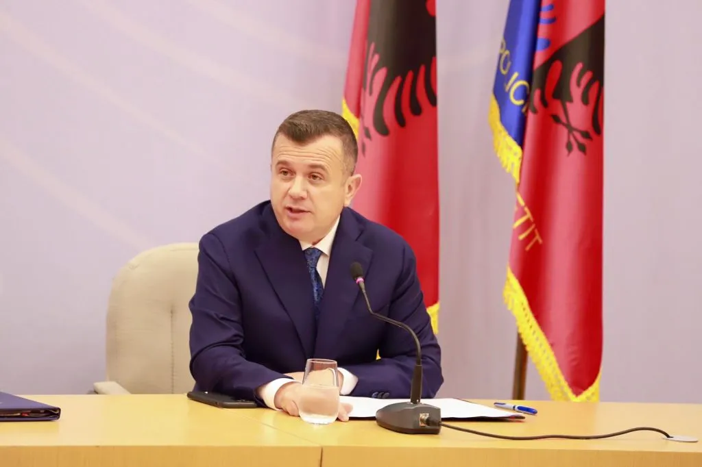 Ministri Balla flet për asgjësimin e  mbi 11 mijë bimë:  Lufta kundër kultivimit dhe shpërndarjes së lëndëve narkotike vijon çdo ditë!