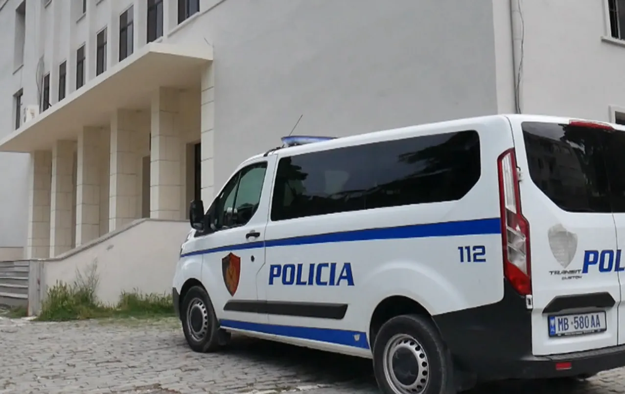 Berat/ Dhunoi me sende të forta babanë, arrestohet 37-vjeçari