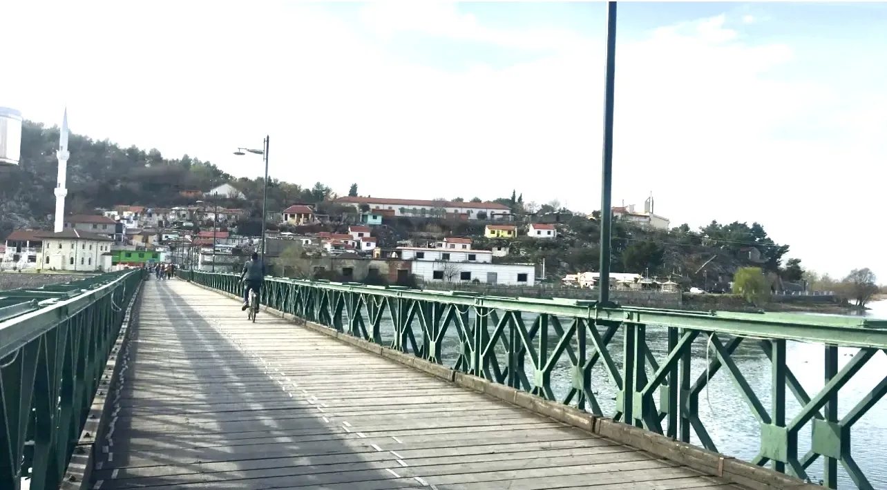 Shkodër/Identifikohet gruaja që u vetëhodh nga lumi Buna