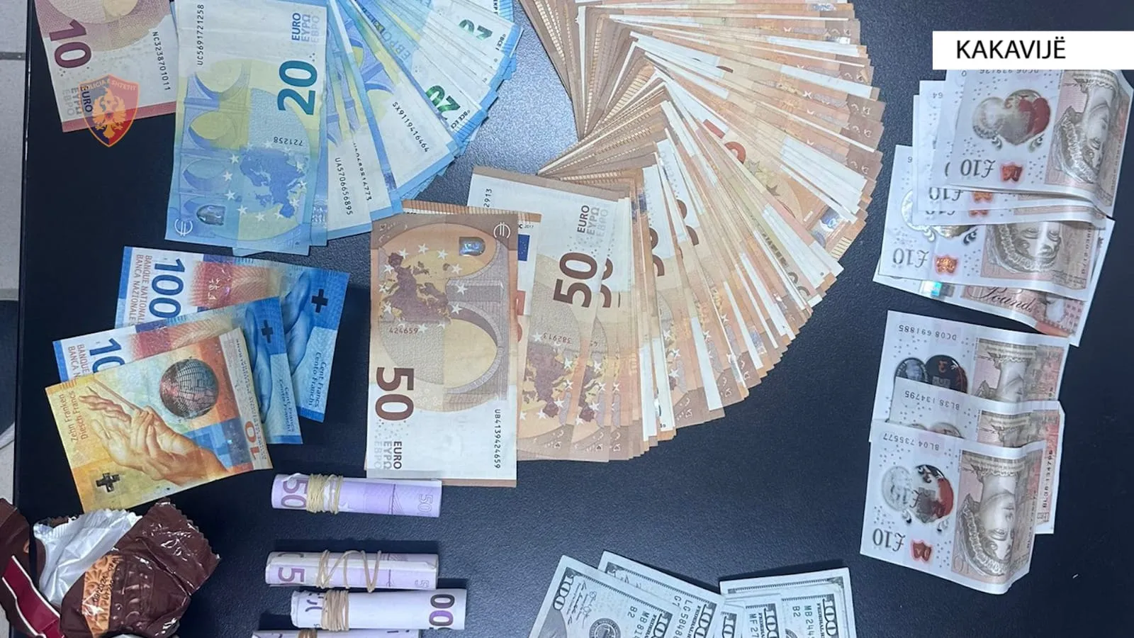 Kakavijë/  Kishte me vete mbi 47 mijë euro të padeklaruara, e “pëson” 45-vjeçari!