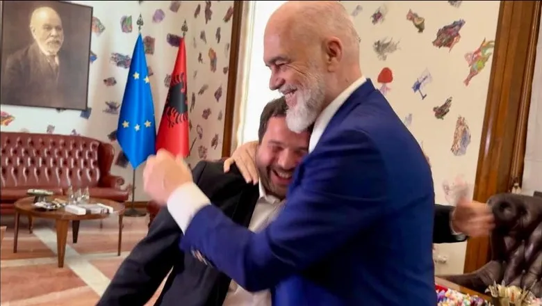 Të udhëhiqesh nga një frikacak, hajdut , budalla, diktator dhe gënjeshtar!