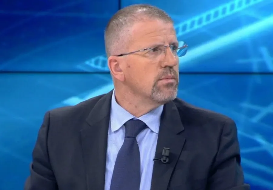 Beci: SPAK duhet të nisë hetimet, të negociojë me Ahmetajn duke i ofruar statusin e të penduarit