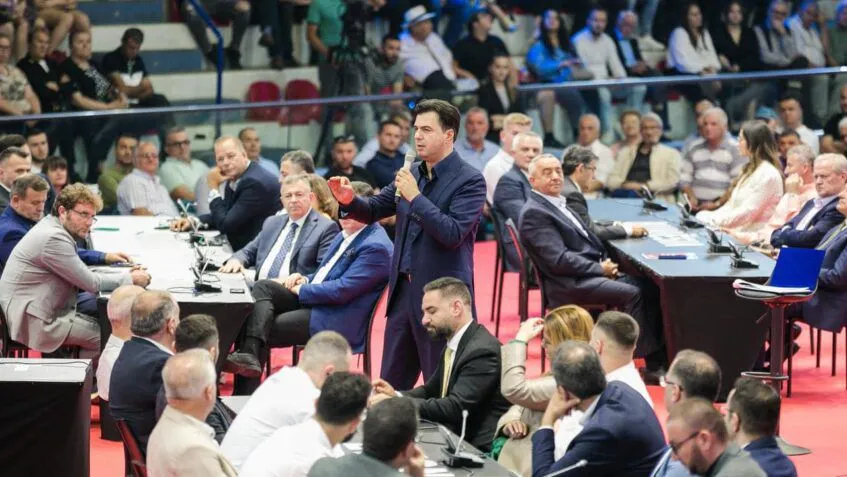 Basha tregon programin e tij ekonomik: Ky pushtet e keqja më e madhe për vendin, Shqipëria meriton më shumë