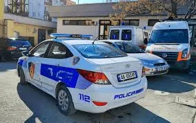 Durrës/ Plagosën një person me thikë, dy të arrestuar