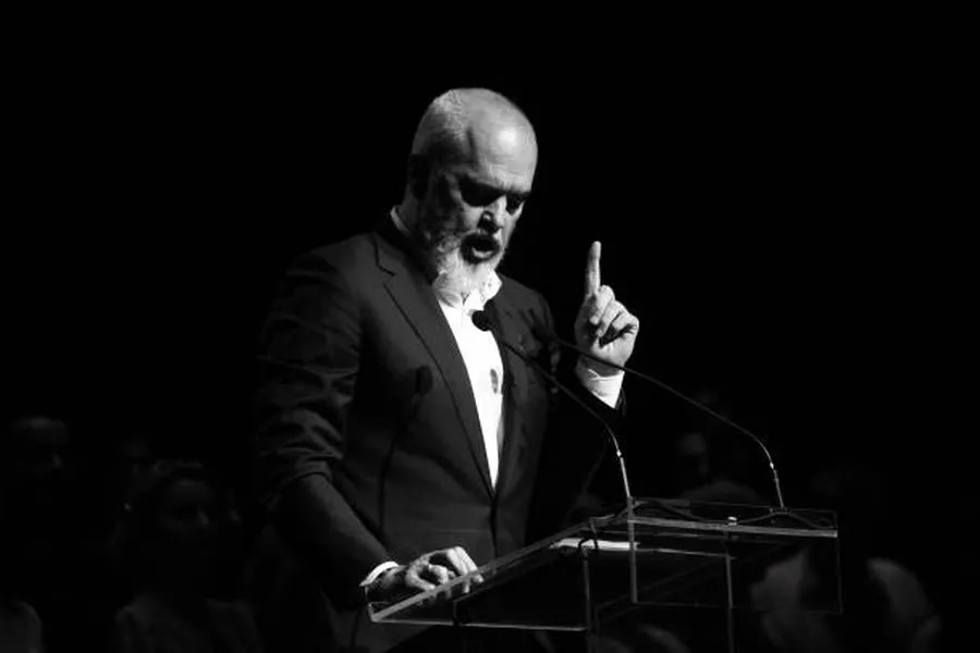 Edi Rama i shet skandalet për suksese në Amerikë!