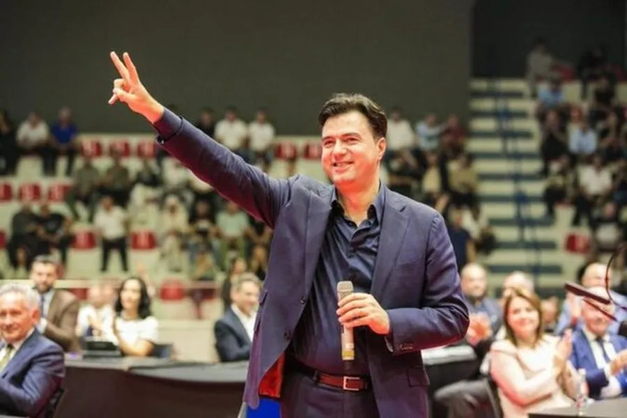 Apeli i hoqi vulën e PD, reagon Lulzim Basha: Do të vazhdojmë betejën!
