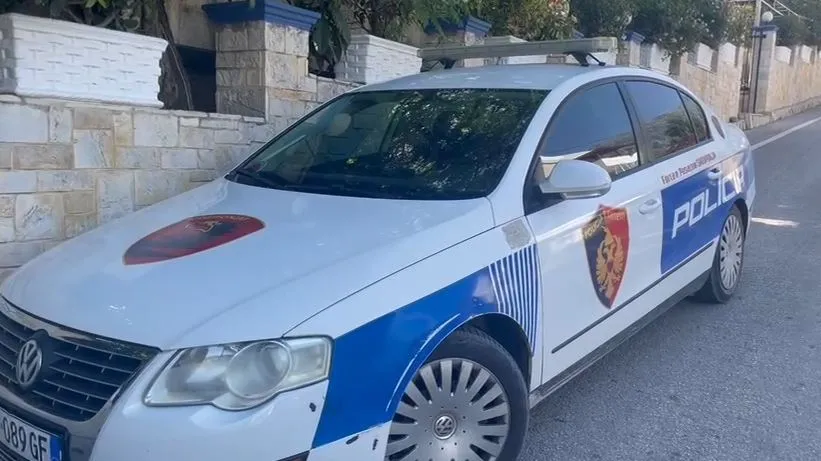 Elbasan/ Vodhën mjetin, por u pikasën nga policia! Dy të rinjtë braktisin ‘Fordin’ dhe arratisen pasi dyshohet se…