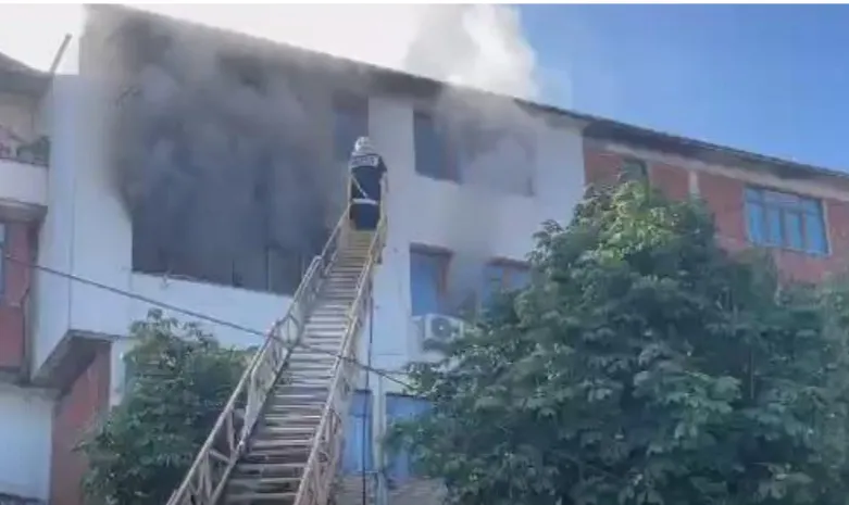 Kukës/ Shpërthen bombola e gazit, digjen dy banesa