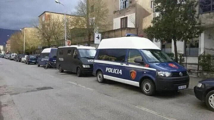 Kukës, një i plagosur me thikë, tjetri me sende të forta nga sherri