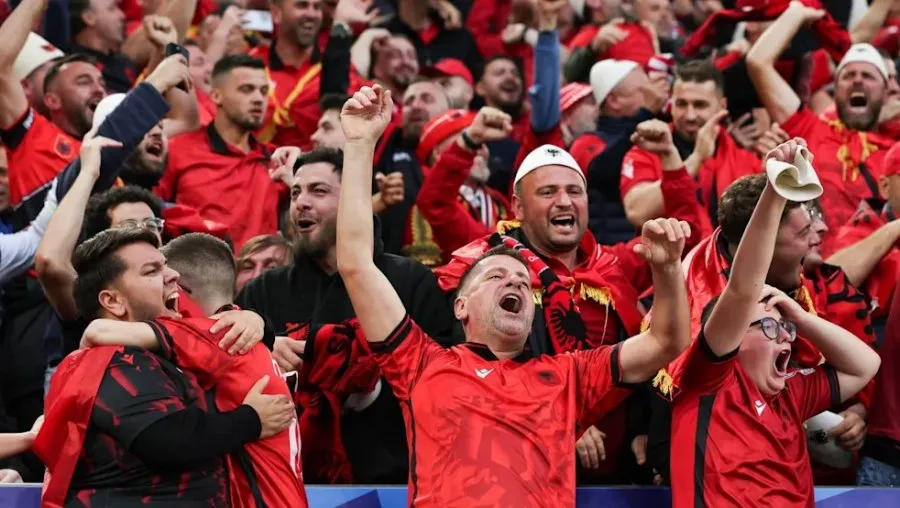 Gazetari gjerman: S’kam përjetuar kurrë një brohorimë si ajo e shqiptarëve