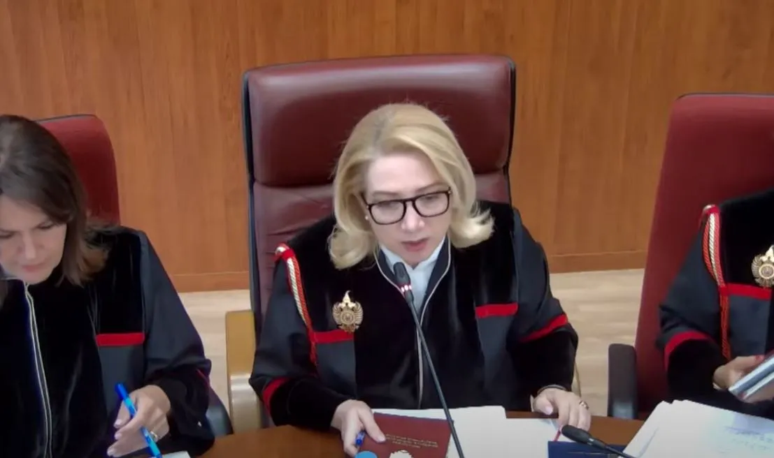 Gjykata Kushtetuese vendos që paditë të shqyrtohen të ndara: Kërkesa e deputetëve të opozitës mbetet autonome