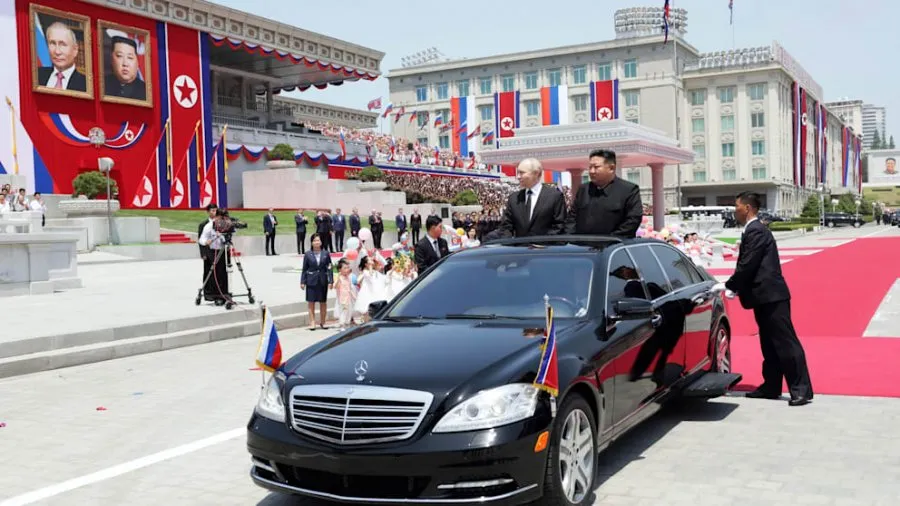 Putin dhe Kim-Jong Un, një shfaqje e çmendur propagandistike