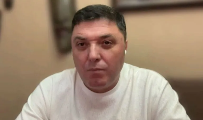 Deputeti Çollaku : Po qëndroj aty ku kam qenë, s’kam braktisur askënd