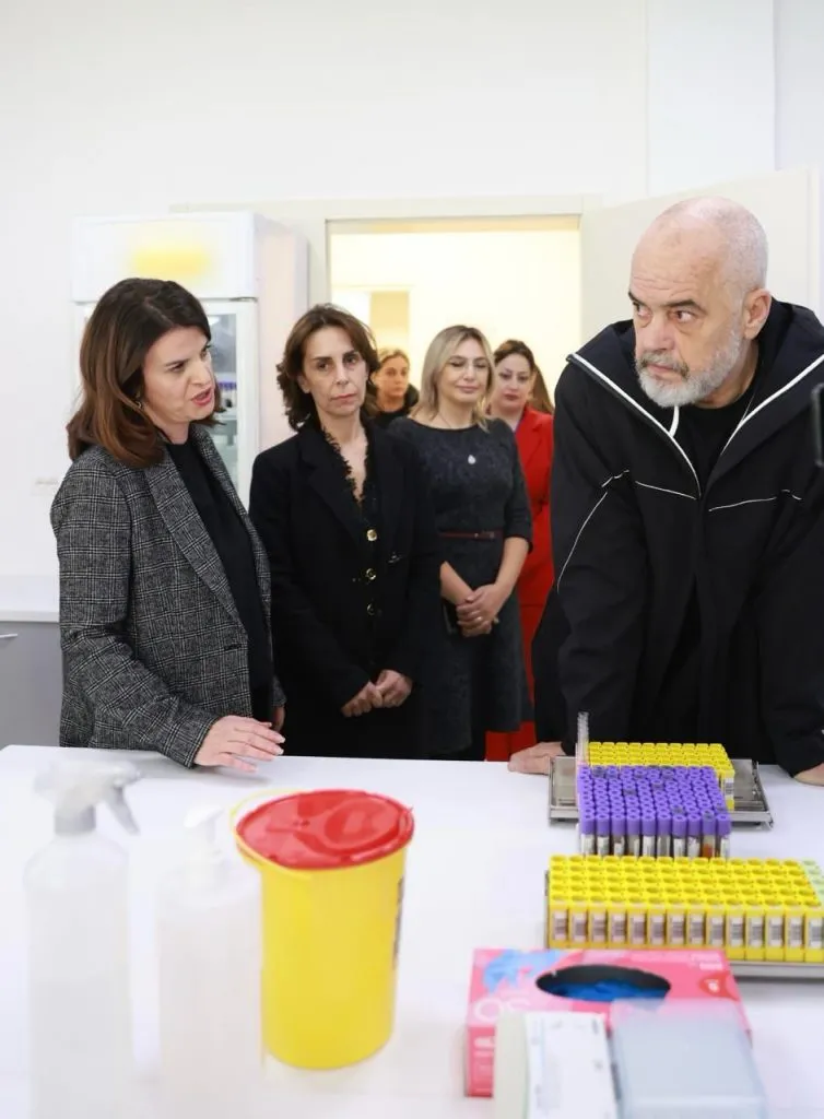 Pacientët e taksapaguesit paguajnë kostot e zjarrit në urgjencën e QSUNT