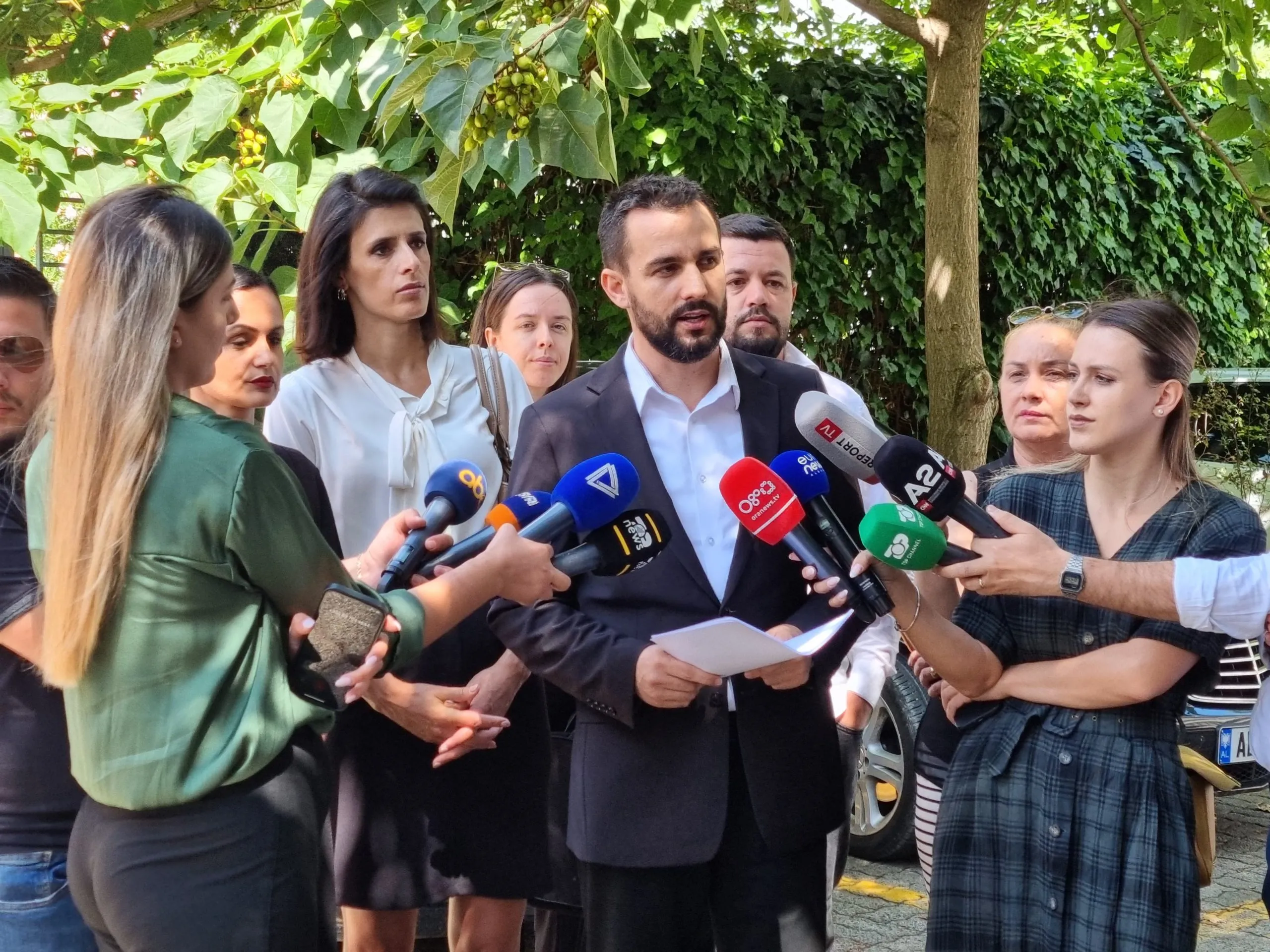 “Shqipëria bëhet” kallëzon drejtuesit e MSH e QSUT, Lapaj: Ministrat dhe dy ish-drejtorët kanë qenë në dijeni