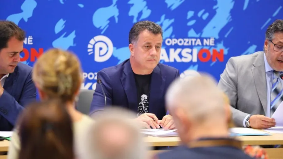 Zbardhen detajet e mbledhjes së Këshillit të PD me dyer të mbyllura