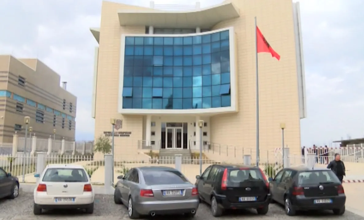 Prokuroria e Shkodrës dërgon në gjyq për shpërdorim detyre 9 zyrtarë të IMT-së dhe Kadastrës