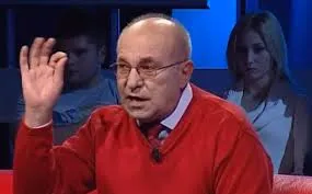 Njeriu dhe “xhaketa e kohës”