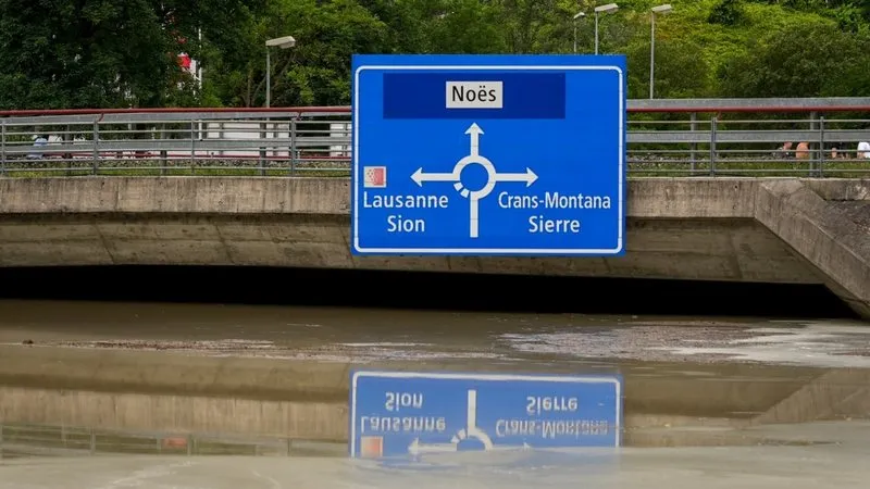 Pesë të vdekur nga stuhitë në Francë dhe Zvicër!