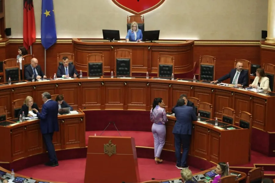 Seanca maratonë e Kuvendit që do të formalizojë  ndryshimet në Kodin Zgjedhor në fund të sesionit
