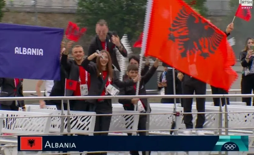 Skandali me flamurin fals të Shqipërisë në ceremoninë e Olimpiadës, reagon Luiza Gega: Ishte ai kinez, unë nuk do pranoja ta mbaja