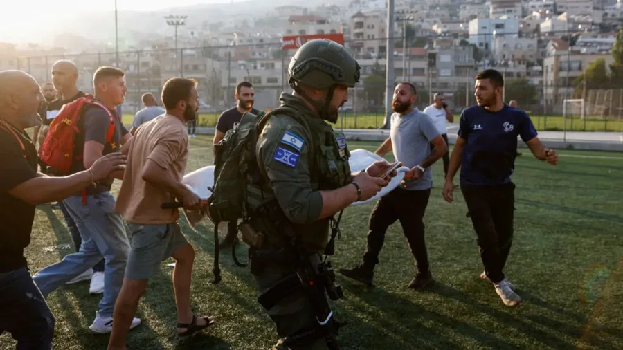 Hezbollahu sulmon me raketa fushën e futbollit, vriten 12 të rinj; Izraeli i frikësohet një përshkallëzimi të madh në kufi