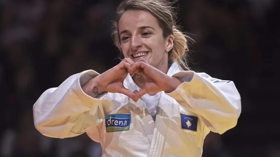 Xhudistja Distria Krasniqi “vishet” me ngjyrë të “argjendtë”