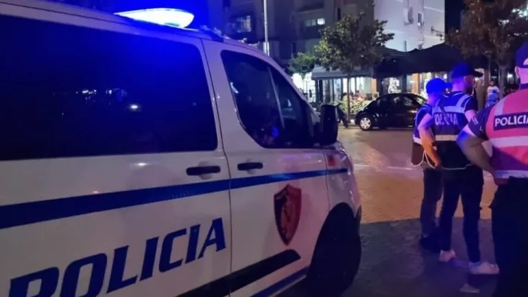 Elbasan/Plagosi me thikë ish-bashkëshorten, arrestohet 53-vjeçari!